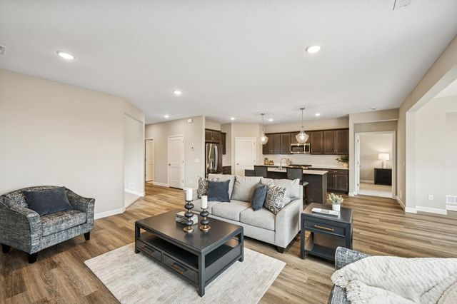 608 Grouse Way, New Richmond, WI 54017