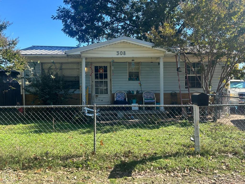 308 Roy Benton Drive, Manila, AR 72442