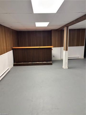 2621 Creekwood Drive, Winston-salem, NC 27103