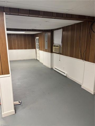 2621 Creekwood Drive, Winston-salem, NC 27103