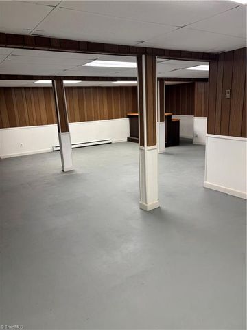 2621 Creekwood Drive, Winston-salem, NC 27103