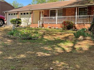 2621 Creekwood Drive, Winston-salem, NC 27103