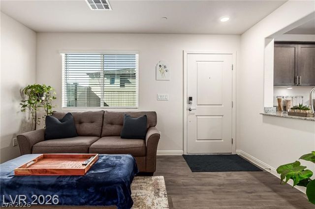 2829 Champagne Gold Avenue, North Las Vegas, NV 89086