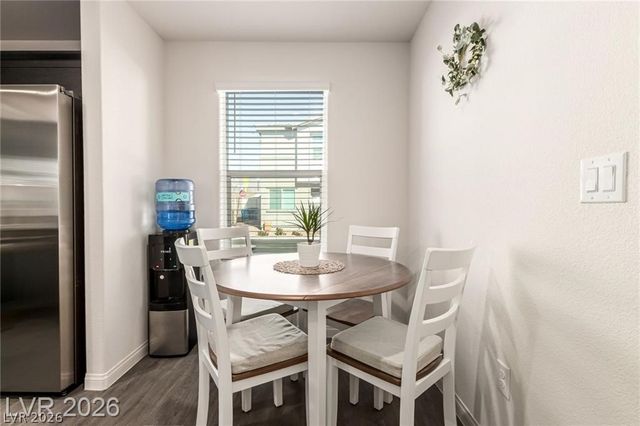 2829 Champagne Gold Avenue, North Las Vegas, NV 89086