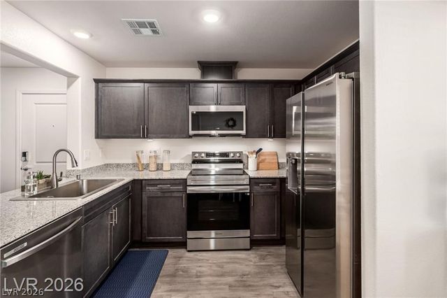 2829 Champagne Gold Avenue, North Las Vegas, NV 89086