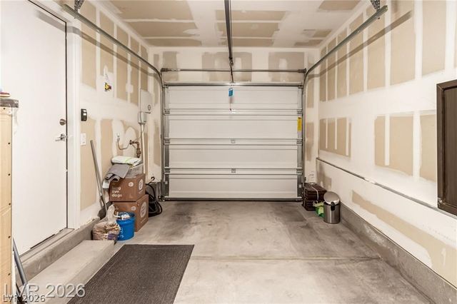 2829 Champagne Gold Avenue, North Las Vegas, NV 89086