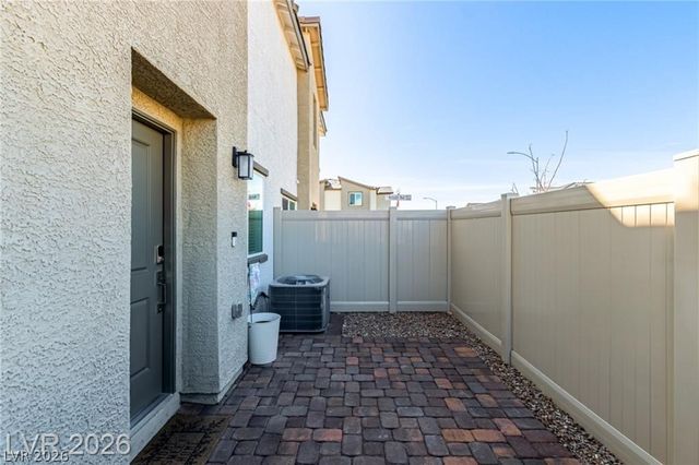 2829 Champagne Gold Avenue, North Las Vegas, NV 89086