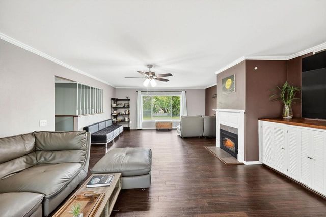 1 Horseshoe Lane, Black Earth, WI 53515