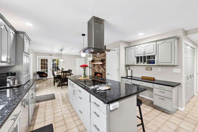 1 Horseshoe Lane, Black Earth, WI 53515
