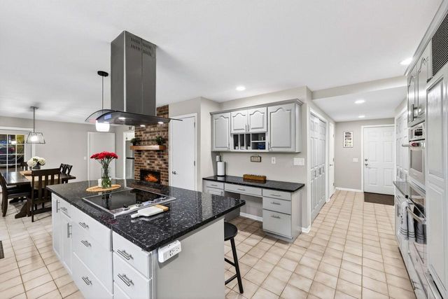 1 Horseshoe Lane, Black Earth, WI 53515