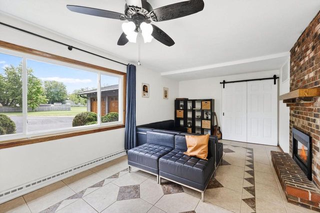1 Horseshoe Lane, Black Earth, WI 53515