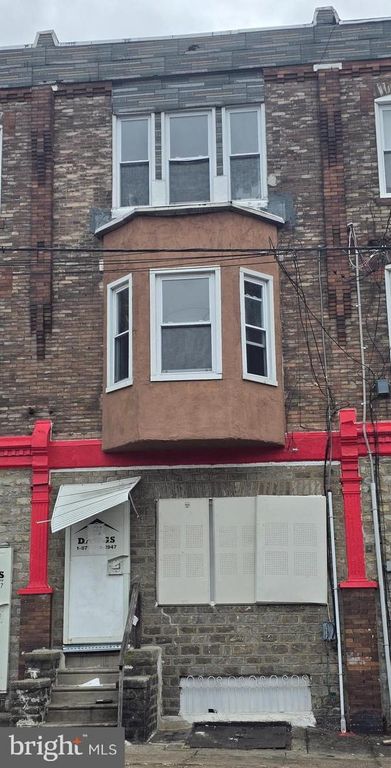 7032 WOODLAND AVE, Philadelphia, PA 19142