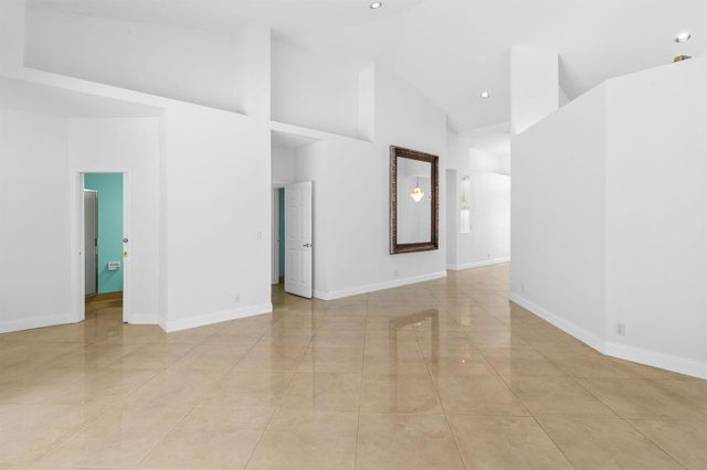 21698 Abington Court, Boca Raton, FL 33428
