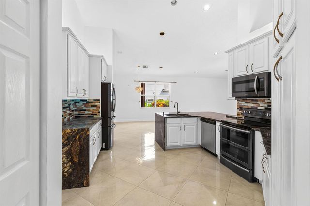 21698 Abington Court, Boca Raton, FL 33428