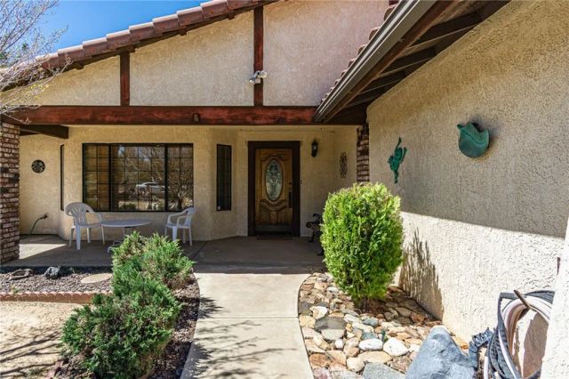 7040 Kenyon Avenue, Hesperia, CA 92345