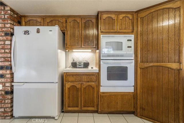 7040 Kenyon Avenue, Hesperia, CA 92345