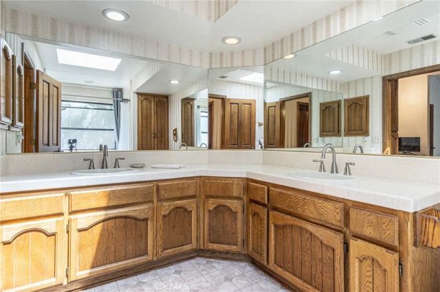 7040 Kenyon Avenue, Hesperia, CA 92345