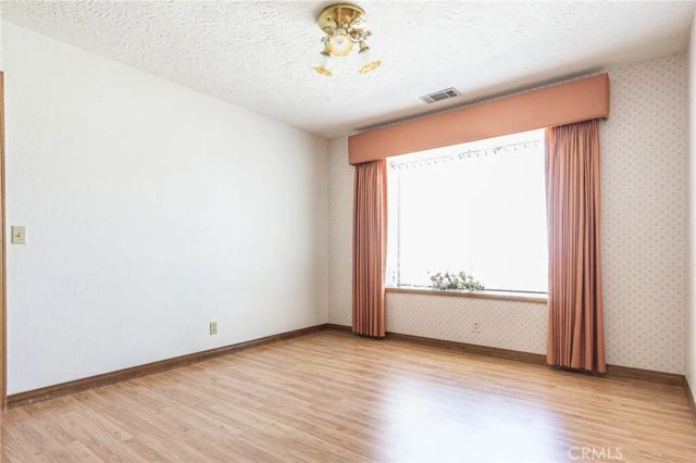 7040 Kenyon Avenue, Hesperia, CA 92345