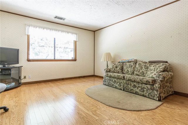 7040 Kenyon Avenue, Hesperia, CA 92345