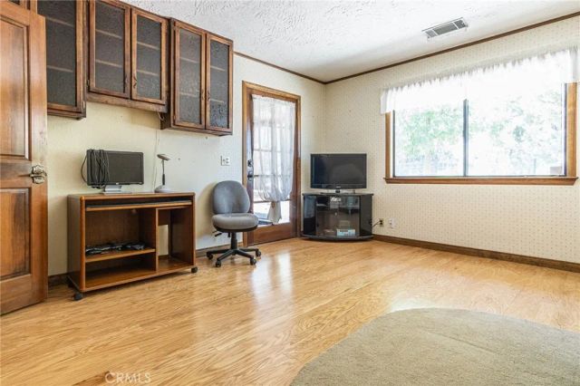 7040 Kenyon Avenue, Hesperia, CA 92345