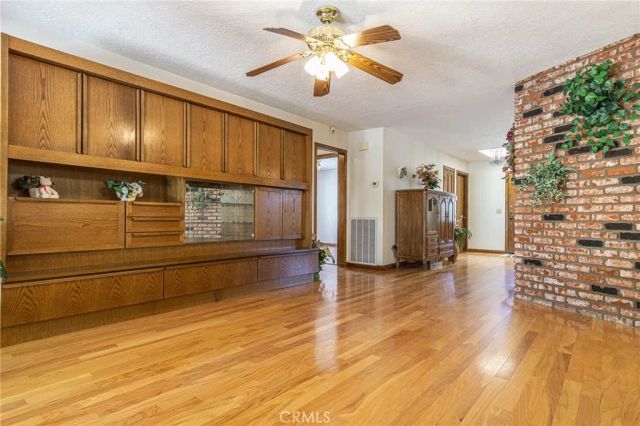 7040 Kenyon Avenue, Hesperia, CA 92345