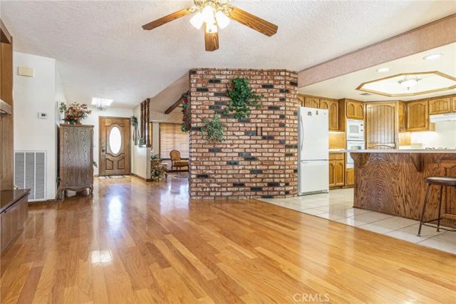 7040 Kenyon Avenue, Hesperia, CA 92345