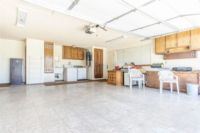 7040 Kenyon Avenue, Hesperia, CA 92345