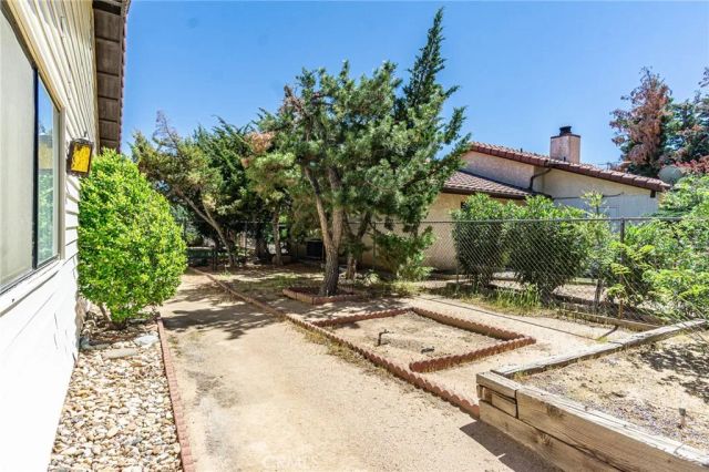 7040 Kenyon Avenue, Hesperia, CA 92345