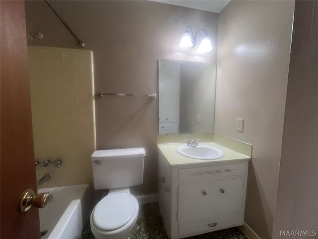 4313 MEADOWBRIAR Court, Montgomery, AL 36116