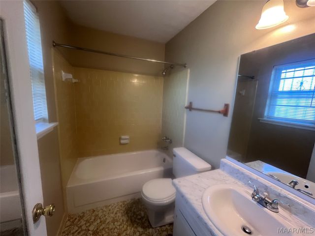 4313 MEADOWBRIAR Court, Montgomery, AL 36116