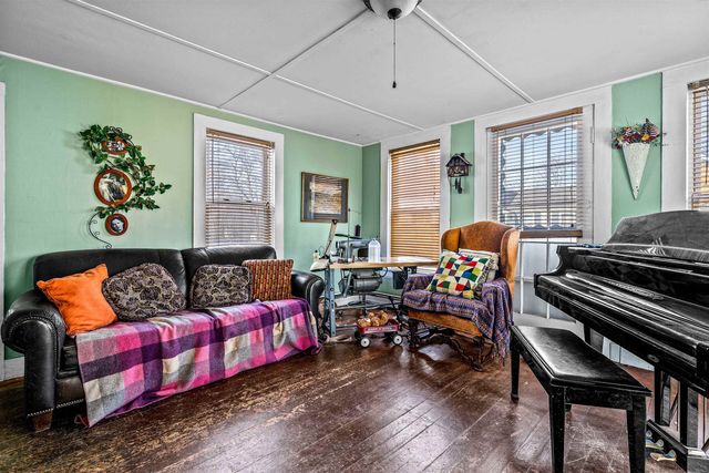 1 Border Street, Milford, NH 03055