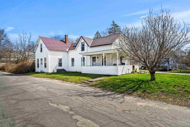 1 Border Street, Milford, NH 03055