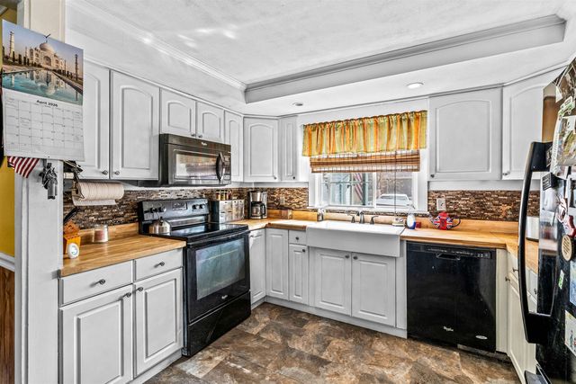 1 Border Street, Milford, NH 03055