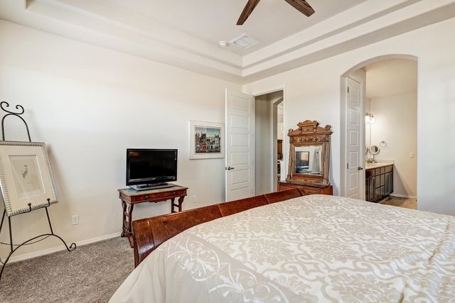 4293 Crowned Eagle Loop NE, Rio Rancho, NM 87144