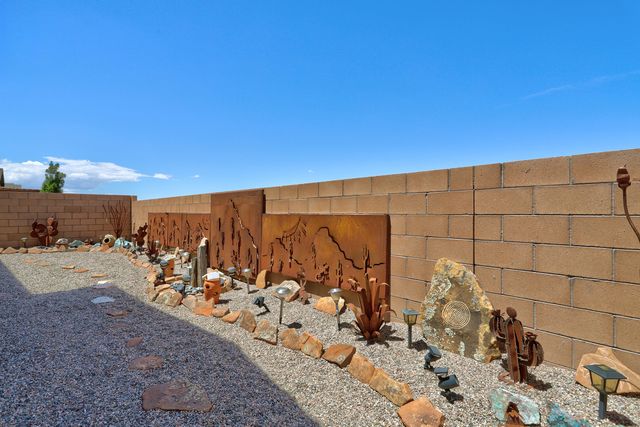 4293 Crowned Eagle Loop NE, Rio Rancho, NM 87144