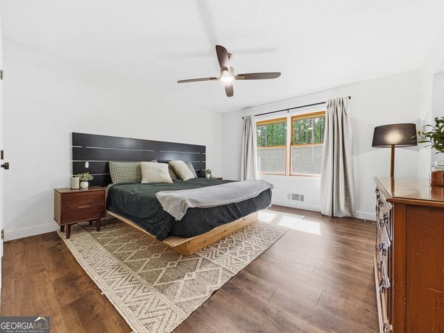 330 Sharon Drive, Fayetteville, GA 30214