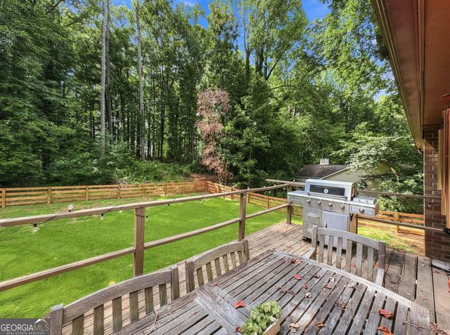 330 Sharon Drive, Fayetteville, GA 30214