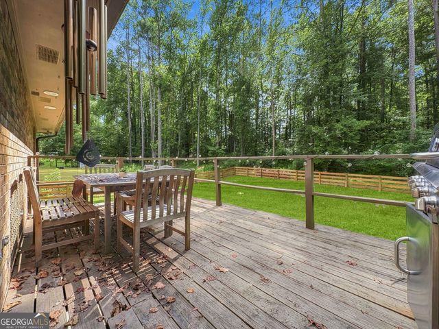 330 Sharon Drive, Fayetteville, GA 30214
