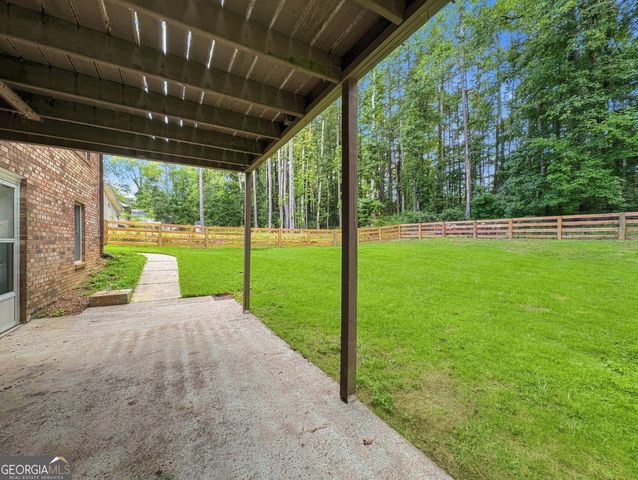 330 Sharon Drive, Fayetteville, GA 30214