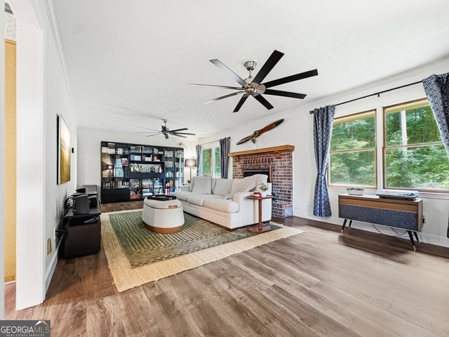 330 Sharon Drive, Fayetteville, GA 30214