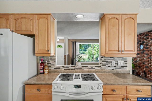 3371 Vitae Springs Rd S, Salem, OR 97306