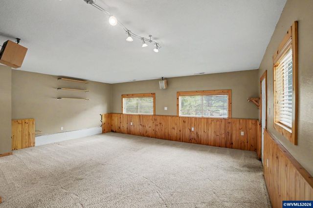 3371 Vitae Springs Rd S, Salem, OR 97306