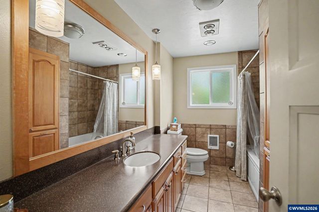 3371 Vitae Springs Rd S, Salem, OR 97306