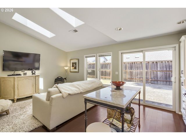 18378 Sw 134TH Ter, Tualatin, OR 97062