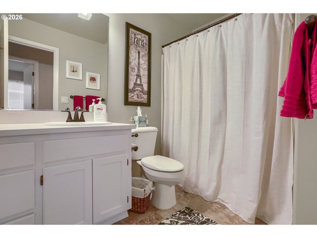 18378 Sw 134TH Ter, Tualatin, OR 97062