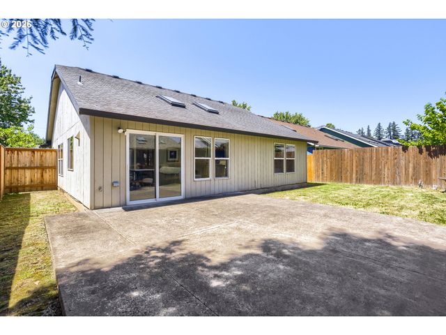18378 Sw 134TH Ter, Tualatin, OR 97062