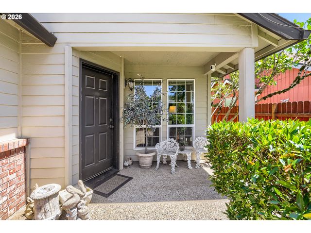 18378 Sw 134TH Ter, Tualatin, OR 97062
