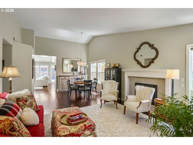 18378 Sw 134TH Ter, Tualatin, OR 97062