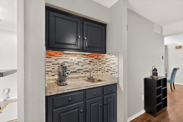 2208 Salem Drive, Carrollton, TX 75006