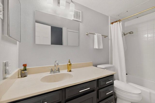 2208 Salem Drive, Carrollton, TX 75006